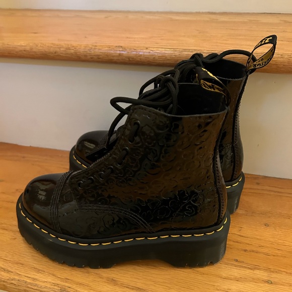 Sinclair leopard embossed black patent platform doc martens NWOT/B - Picture 2 of 7